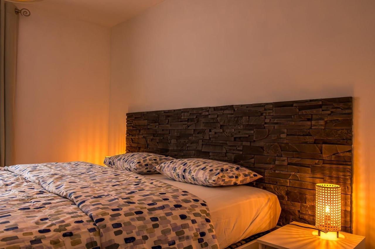 Chez Sabine Et Eric Maison Pour 6 Personnes Avec Piscine Chauffee Andenne Exteriér fotografie